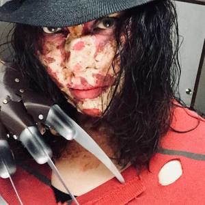 Meet your Posher, Lilia lorena